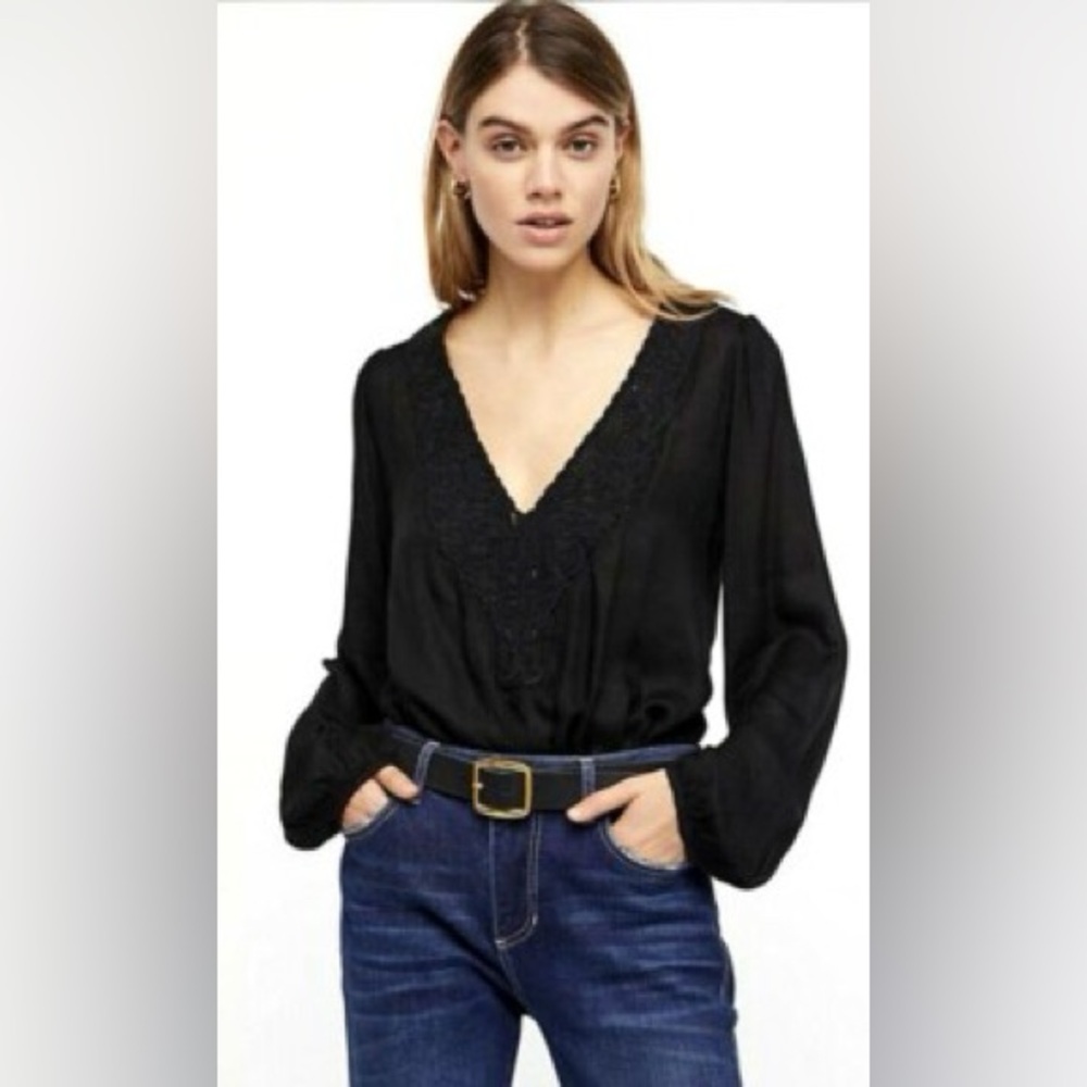 Free People Embroidered Jezebel V-Neck Bodysuit size M